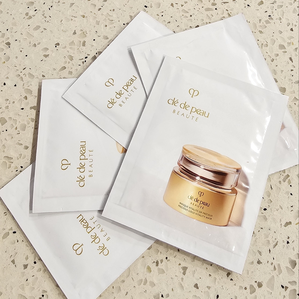 🌸🌸 Cle De Peau Precious Gold Vitality Mask
